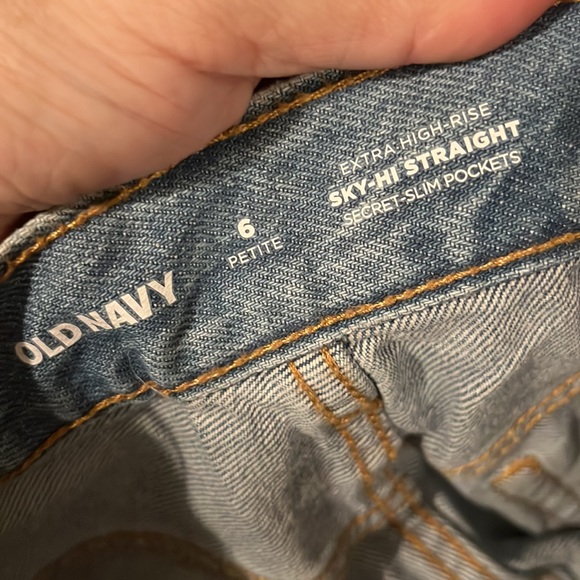 NWT OLD NAVY SKY HIGH STRAIGHT LEG DISTRESS JEAN - Picture 5 of 14